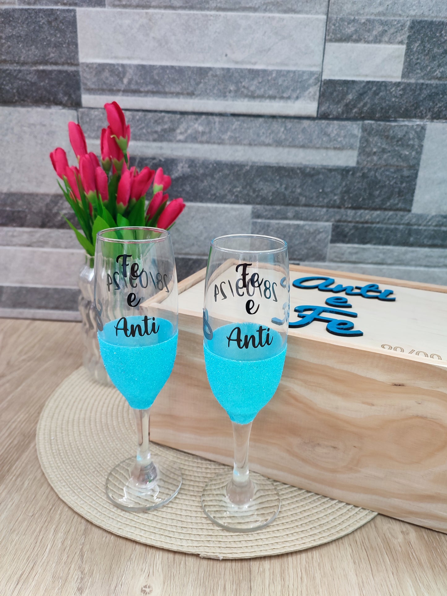 Copas y caja personalizadas