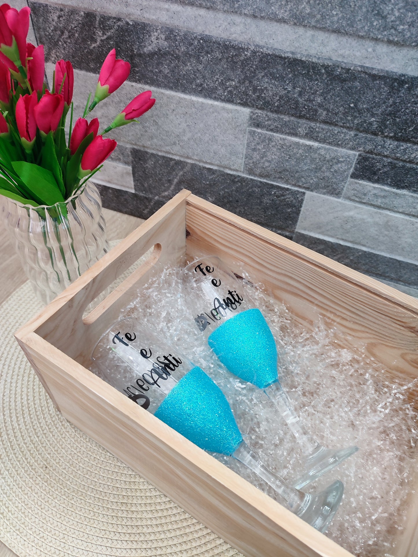 Copas y caja personalizadas
