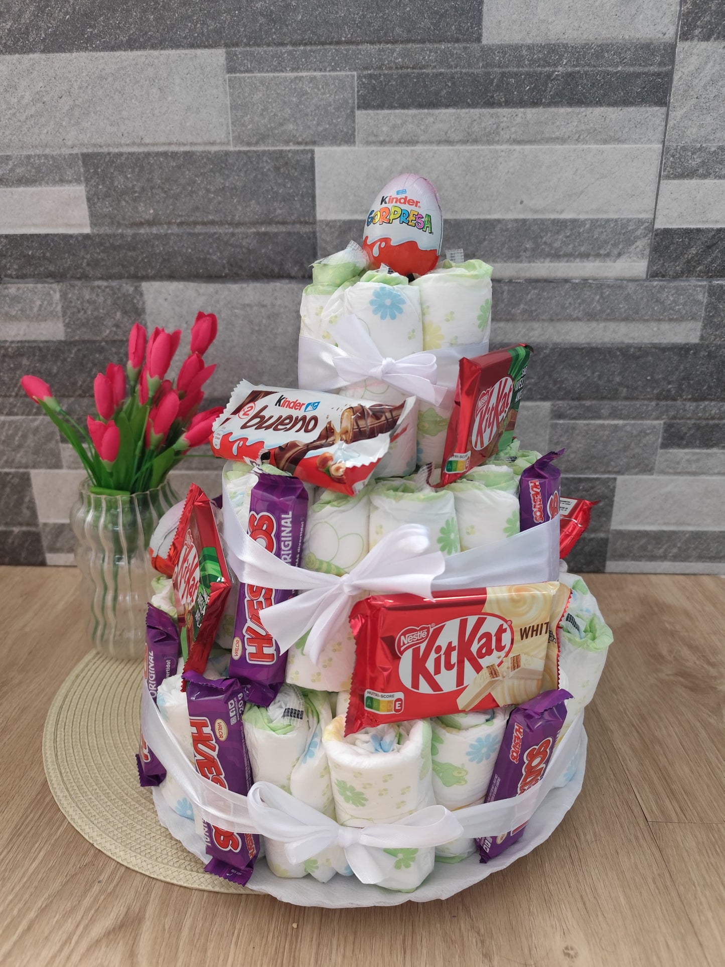 Tarta de pañales y chuches
