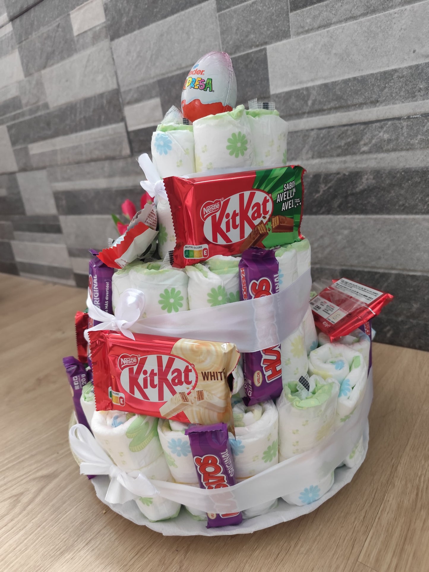 Tarta de pañales y chuches