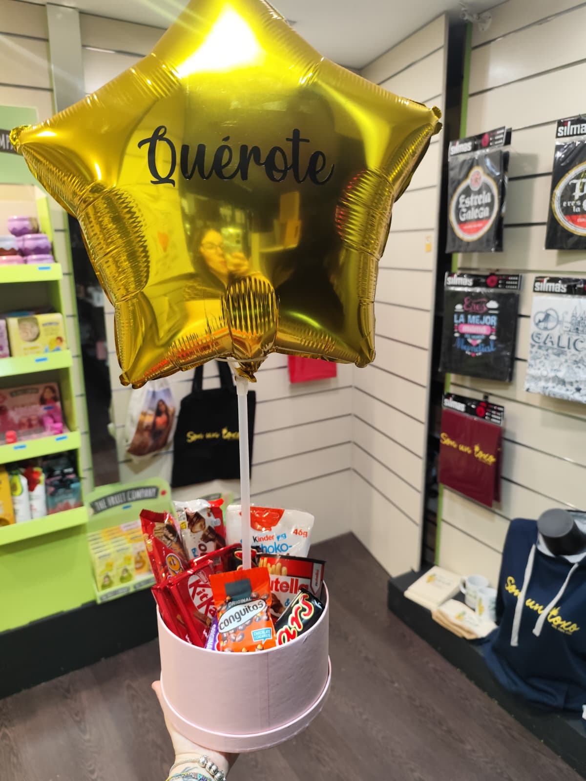 Caja de chuches con globo