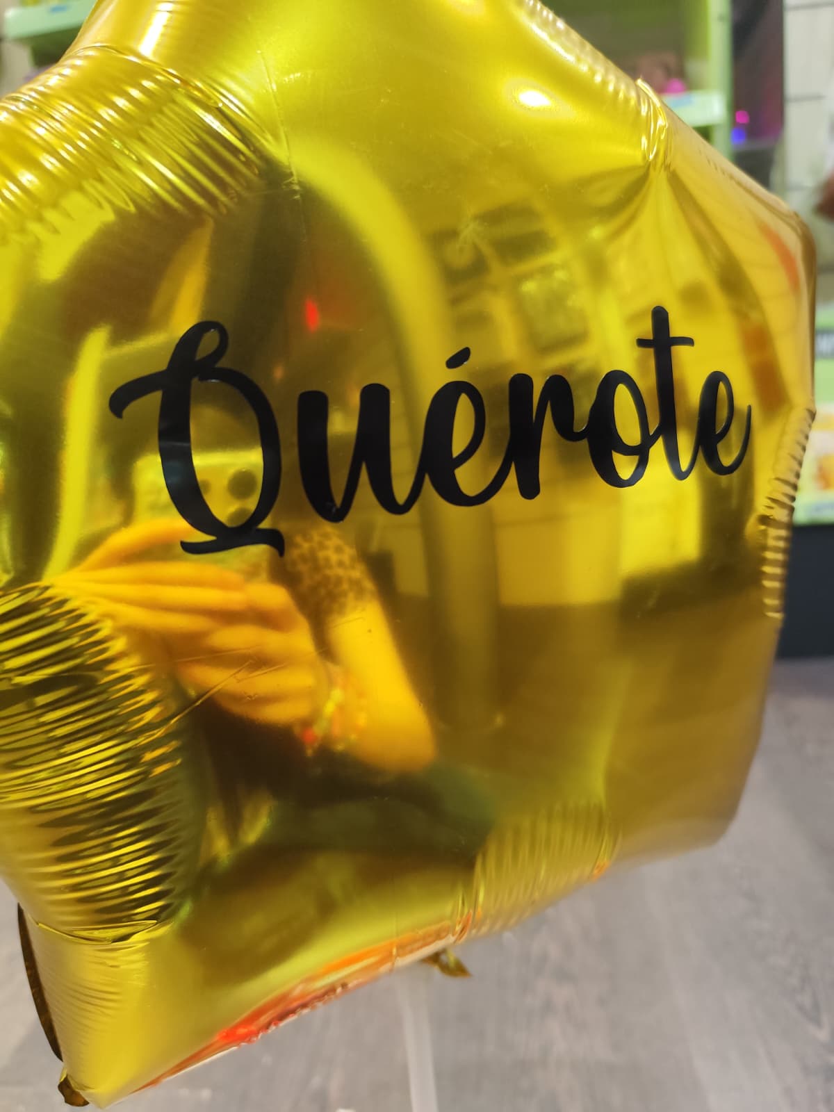 Caja de chuches con globo