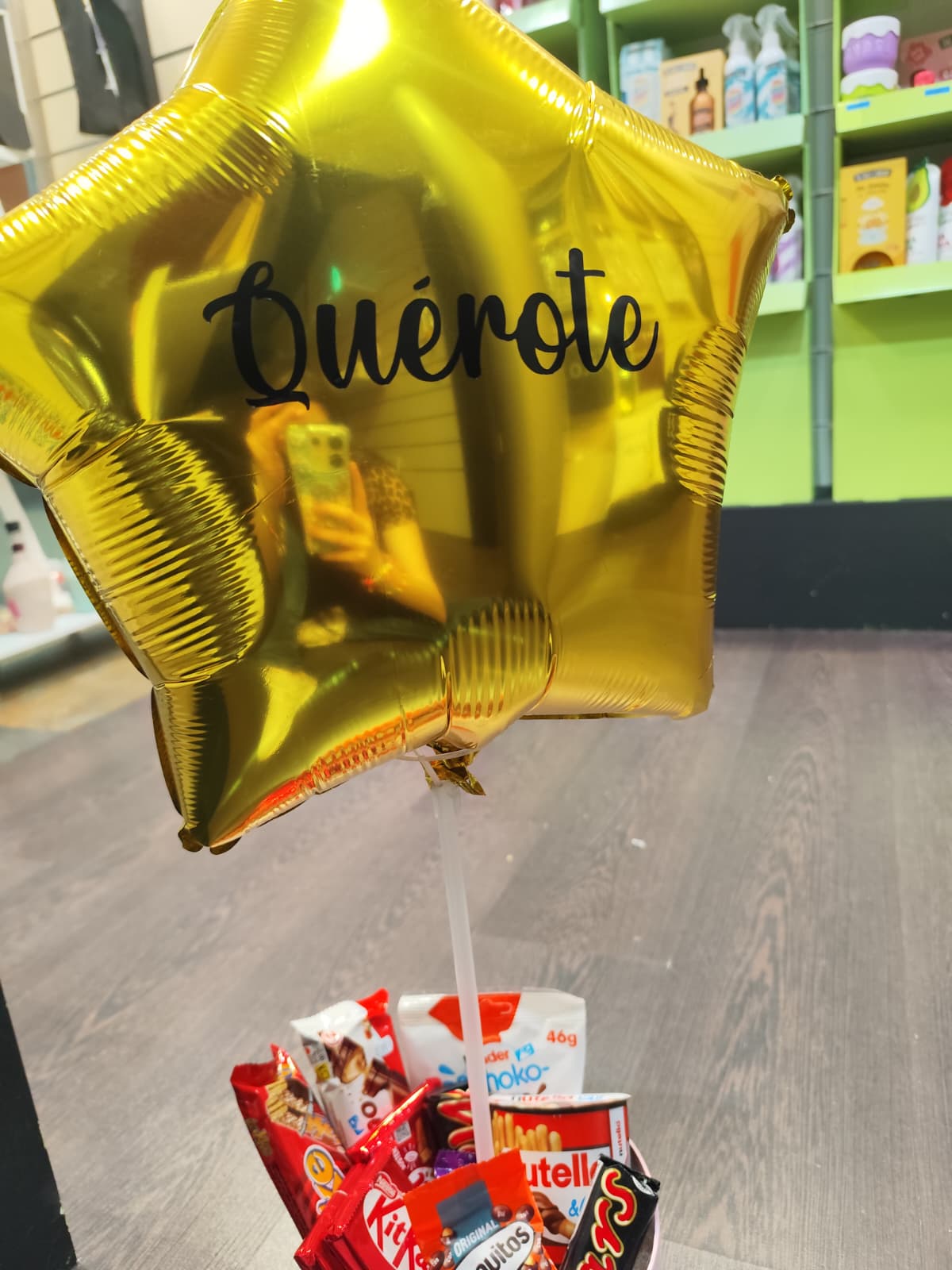 Caja de chuches con globo
