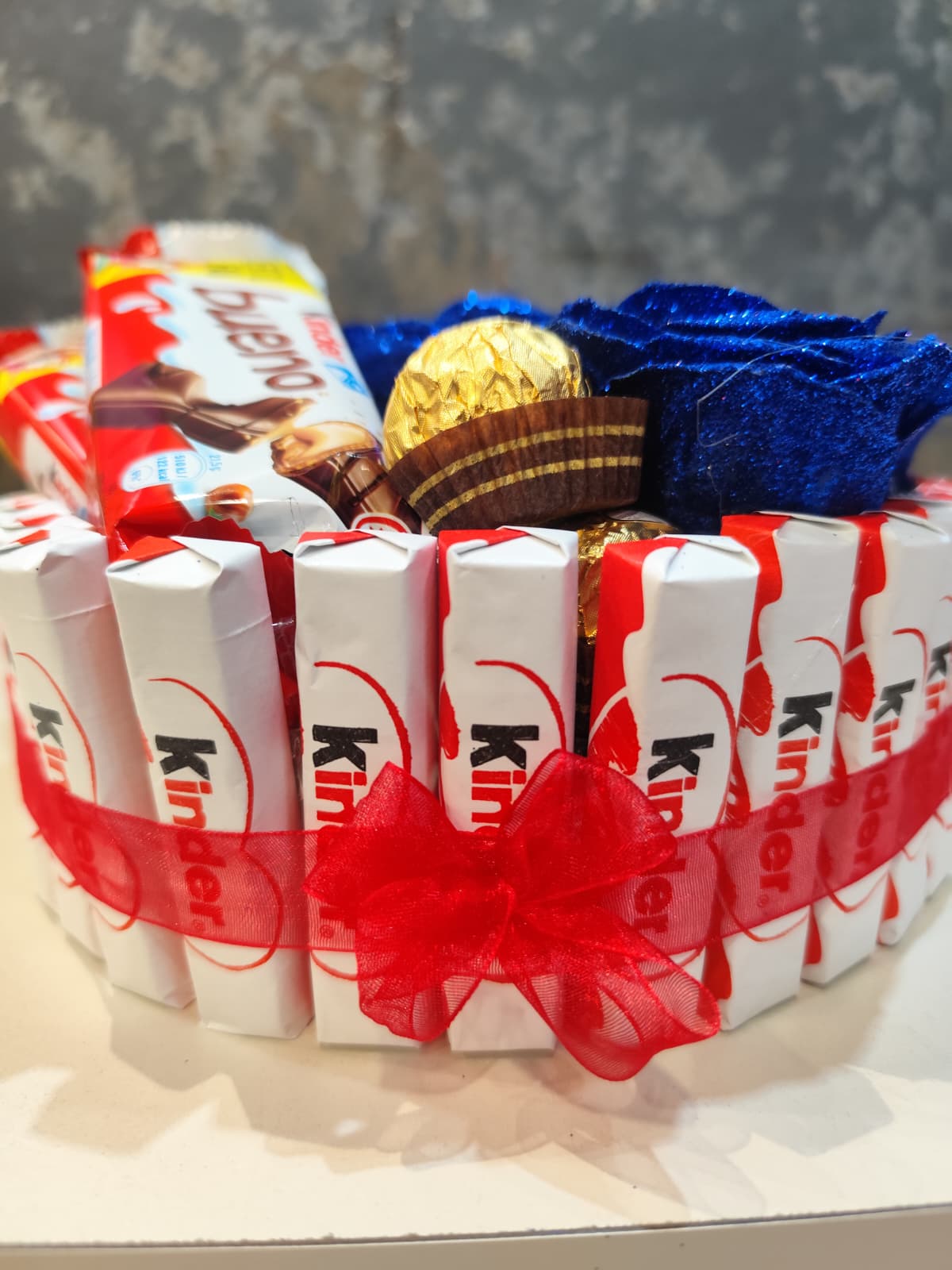 Tarta Kinder y Ferrero Rocher