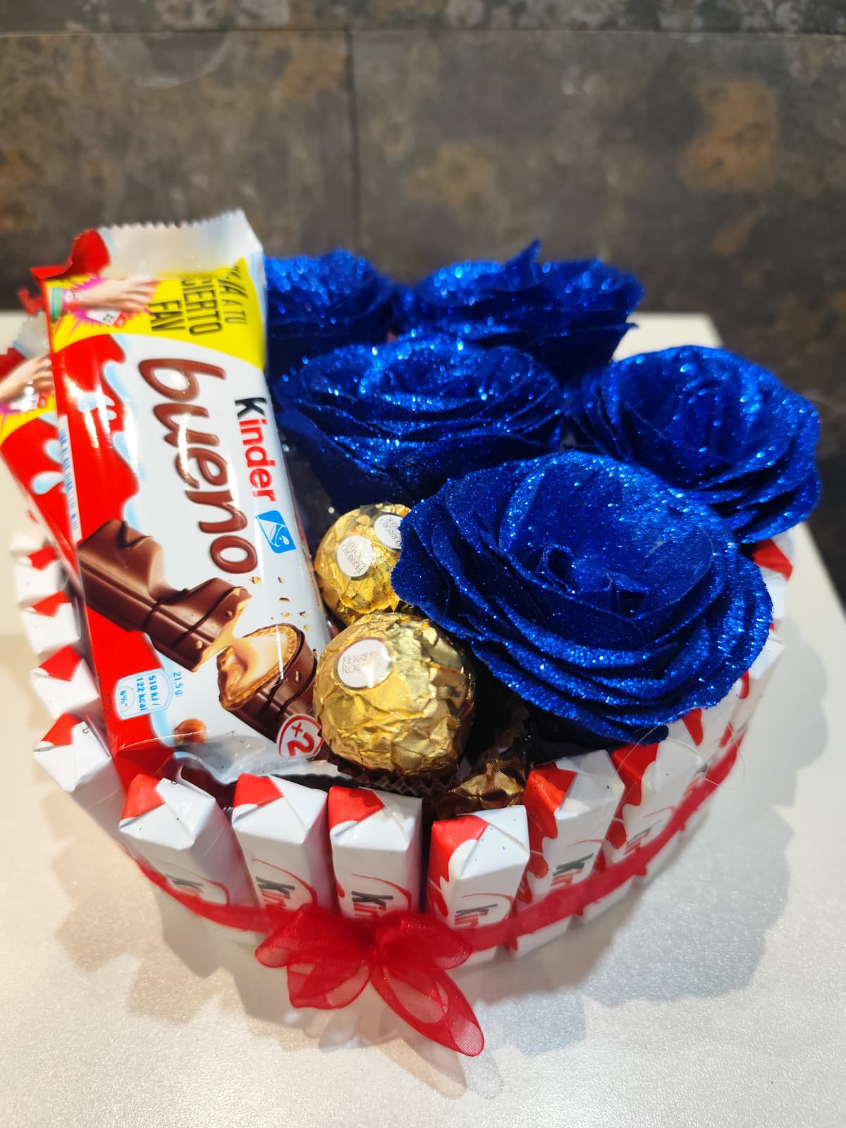 Tarta Kinder y Ferrero Rocher