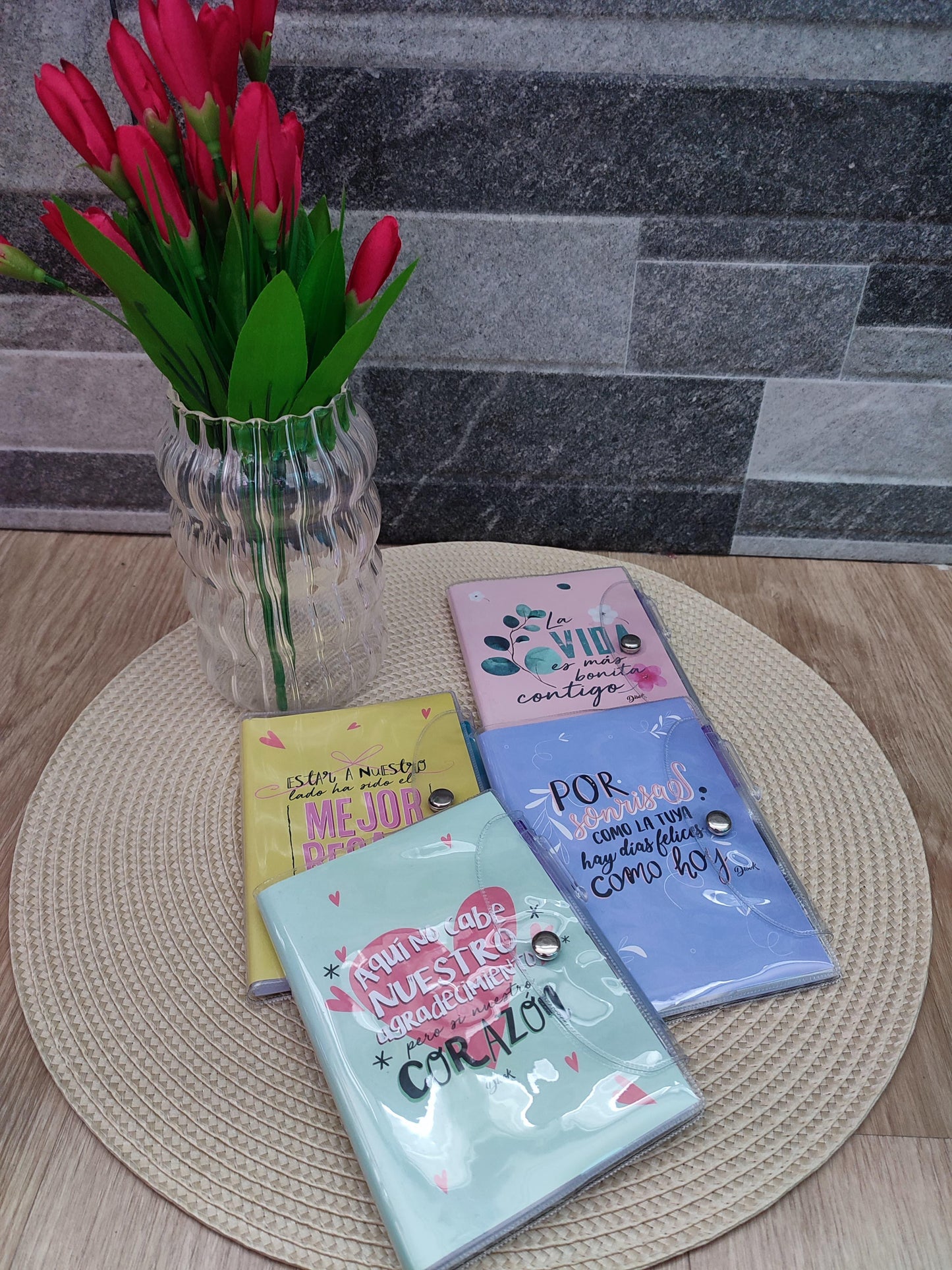 Libreta pvc con bolígrafo y frases positivas
